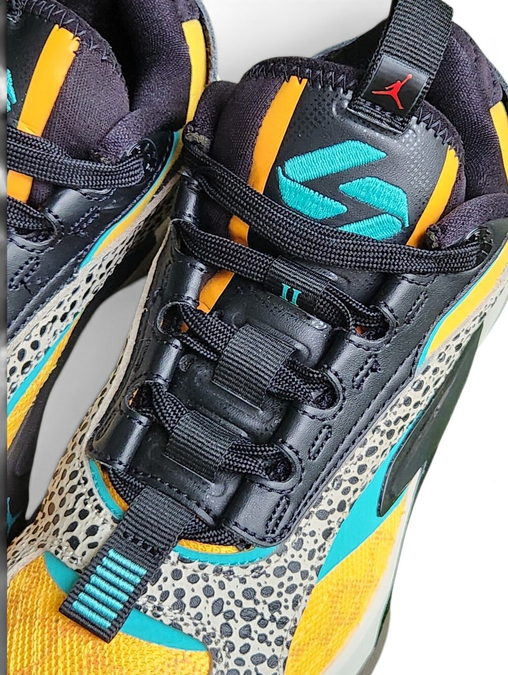 Jordan Luka 2 The Pitch Big Girls Size 3.5 Youth Athletic-Casual Sneakers Shoes - Picture 12 of 16